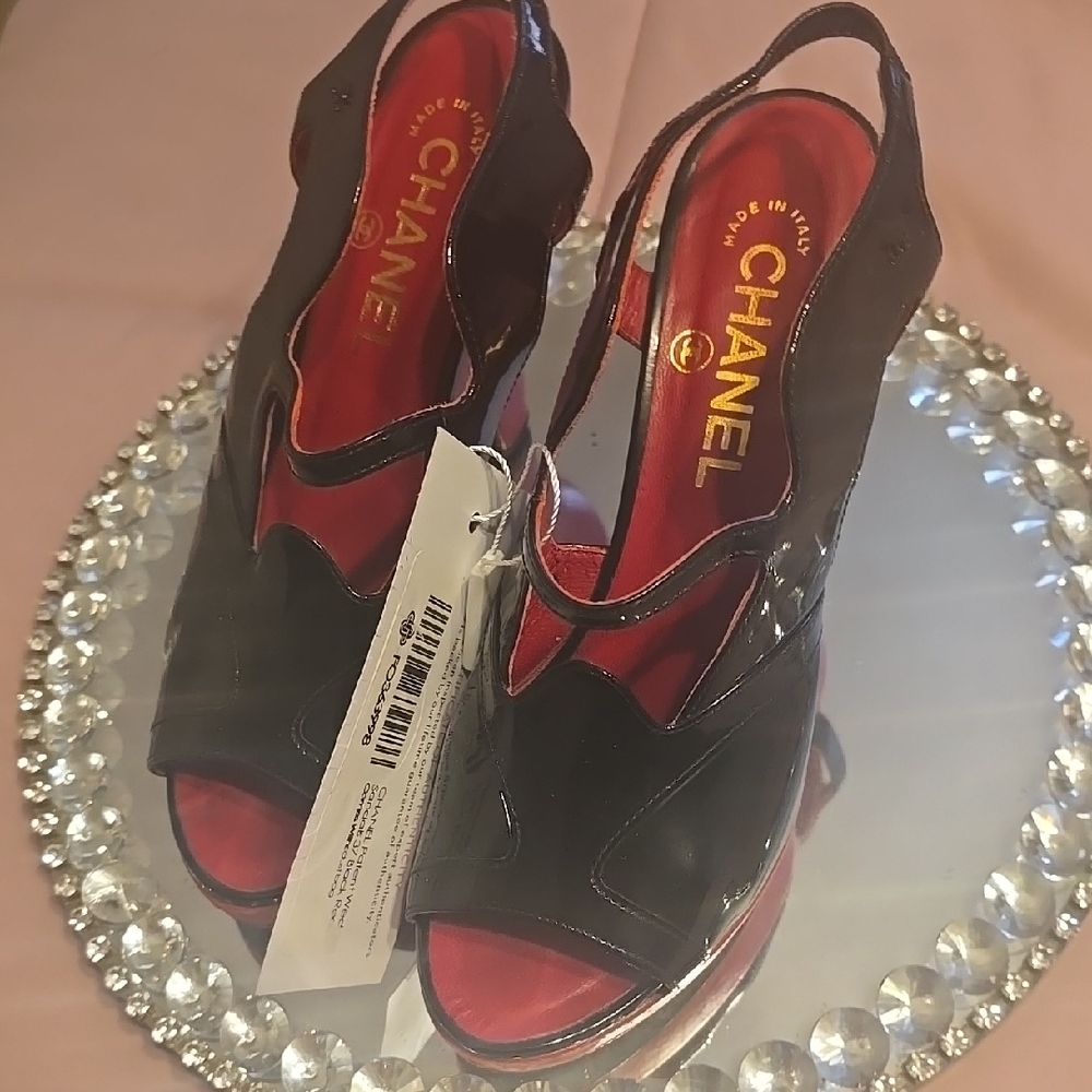 Chanel Black and Red Women's Shoes,COA